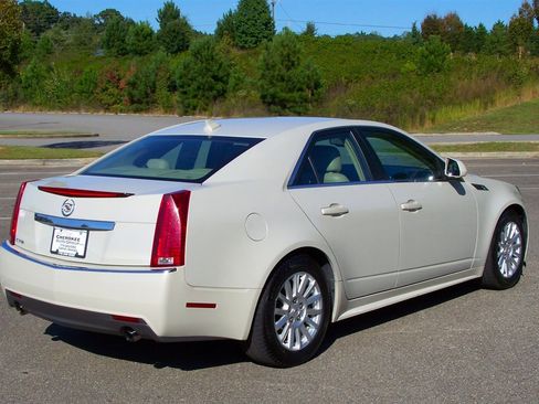 Used 2010 Cadillac CTS Luxury image 2