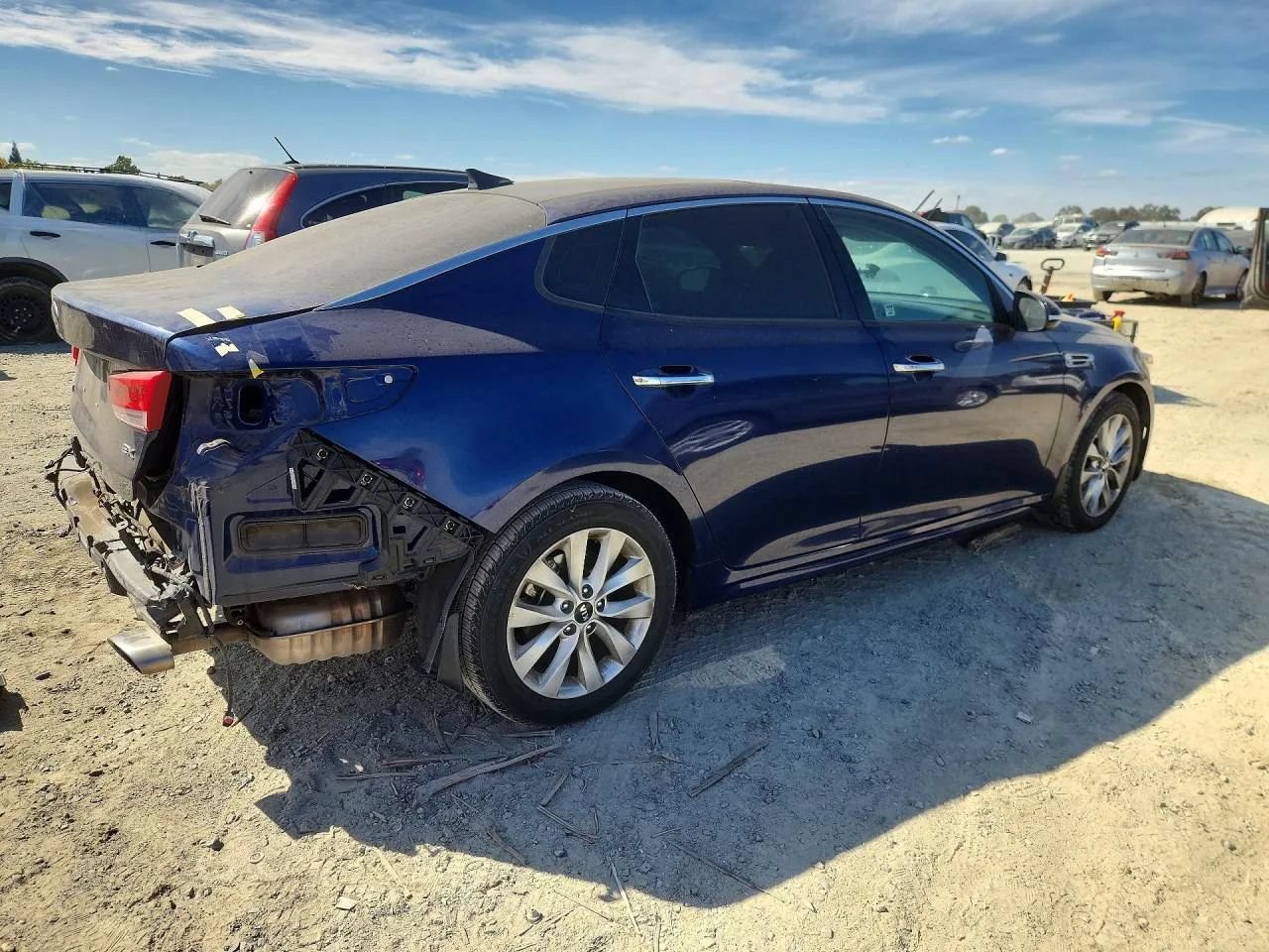 Used 2018 Kia Optima EX w/ Premium Package FWD image 3
