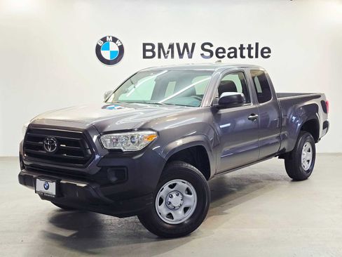 Used 2022 Toyota Tacoma SR image 1