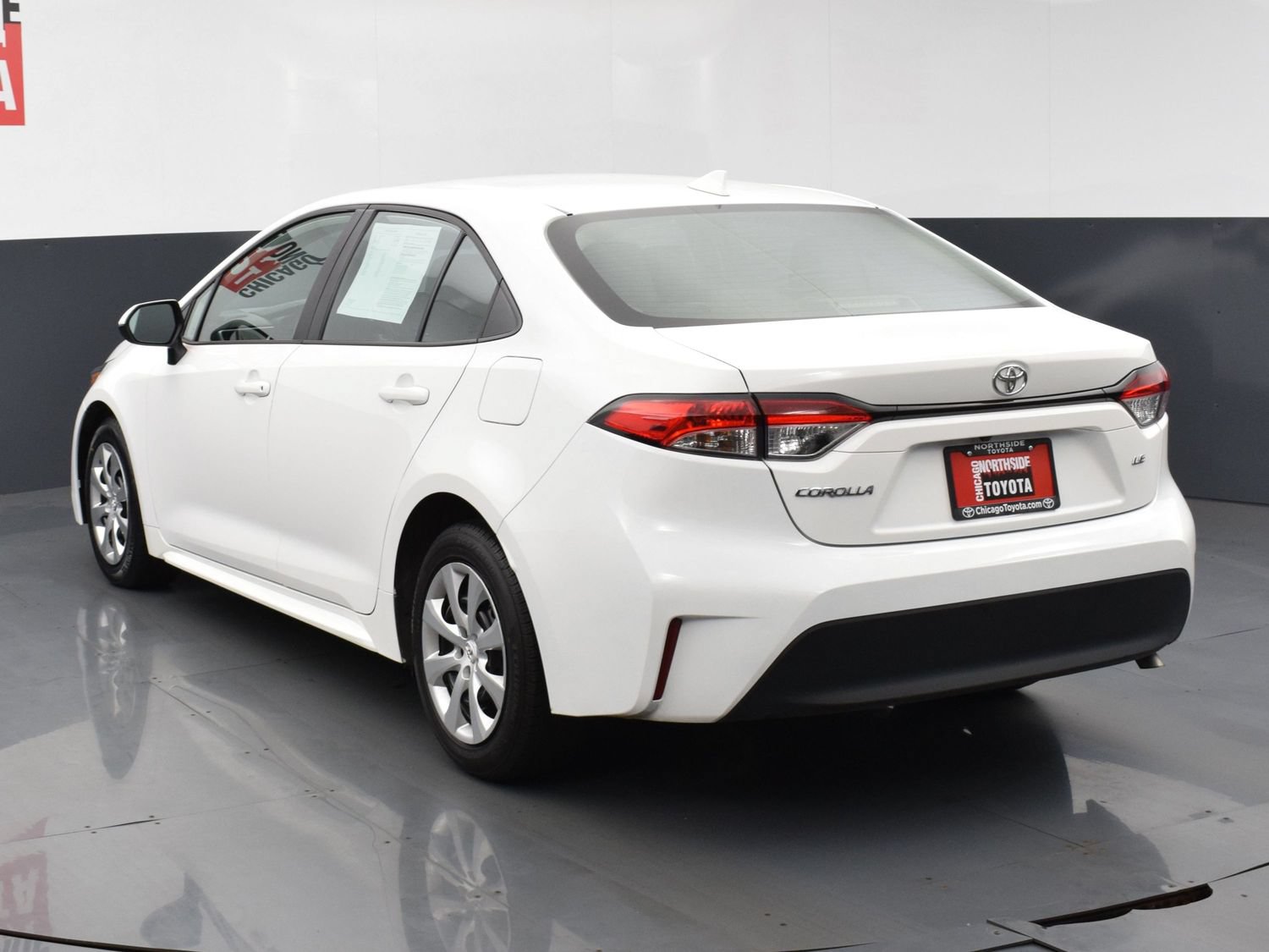 Used 2025 Toyota Corolla LE FWD image 3