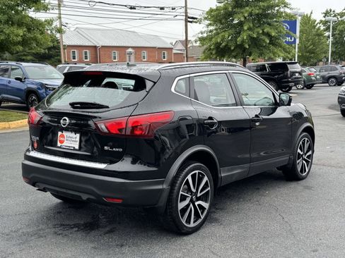 Used 2018 Nissan Rogue Sport SL w/ SL Premium Package AWD/4WD image 2