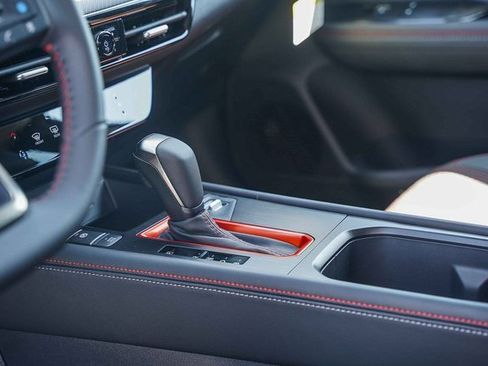 New 2026 Nissan Kicks SR image 24