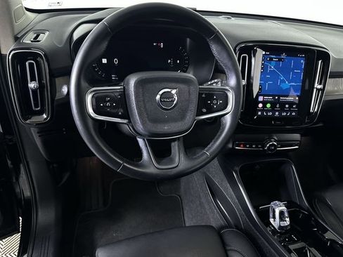 Used 2024 Volvo XC40 B5 Plus AWD/4WD image 21