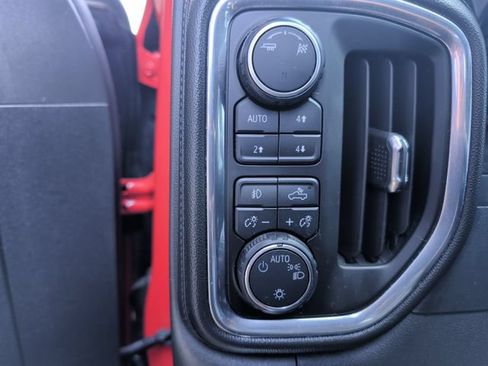 Used 2019 Chevrolet Silverado 1500 LT Trail Boss AWD/4WD image 33
