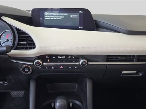 Used 2022 MAZDA MAZDA3 s image 18