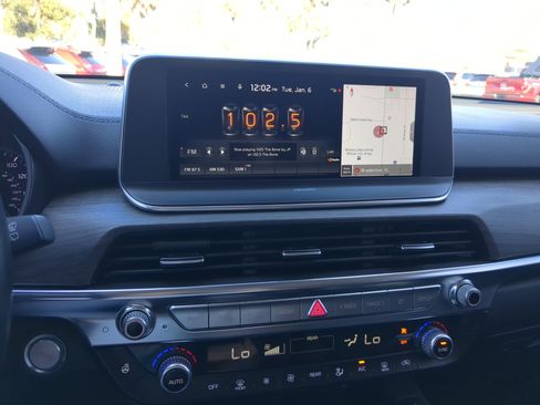 Used 2022 Kia Telluride EX w/ EX Premium Package image 25