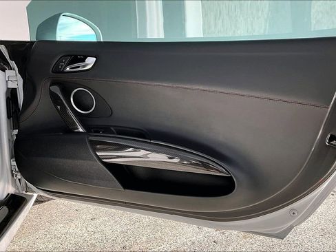 Used 2012 Audi R8 V10 image 23