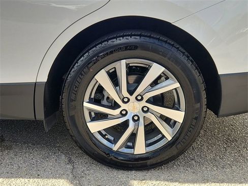 Used 2024 Chevrolet Equinox Premier image 31