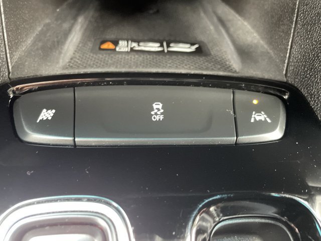 Used 2023 Chevrolet Bolt LT w/ Infotainment Package FWD image 17