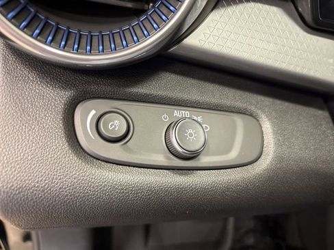 New 2026 Chevrolet Trax LT image 32