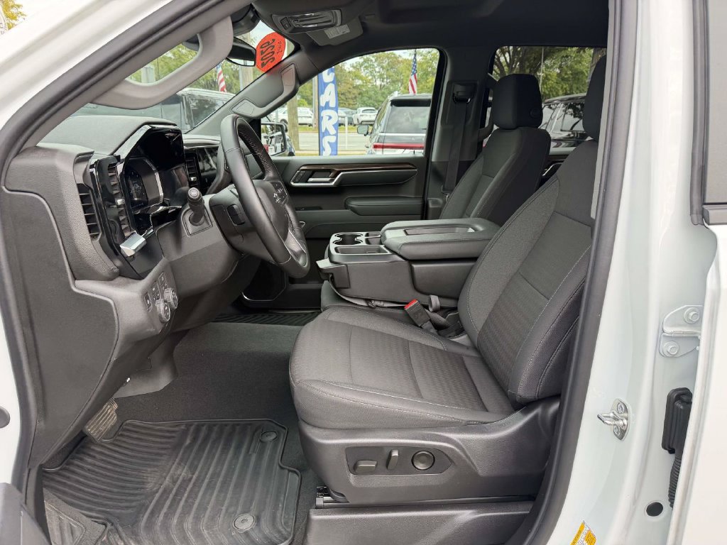 Used 2026 Chevrolet Silverado 1500 RST AWD/4WD image 18