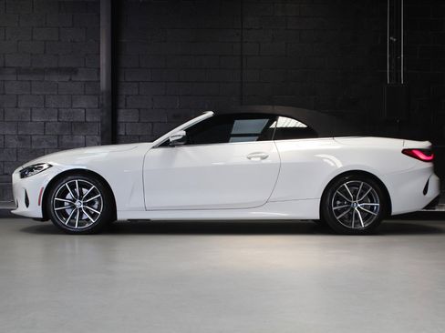 Used 2023 BMW 430i Convertible w/ Premium Package RWD image 3