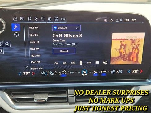 Used 2025 Chevrolet Equinox EV LT w/ Convenience Package II image 13