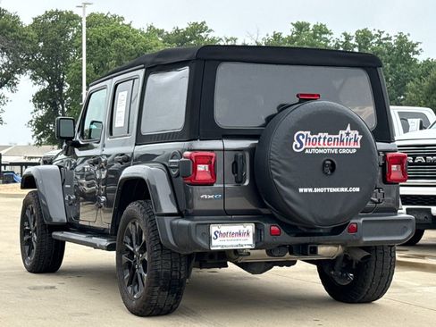 Used 2021 Jeep Wrangler Unlimited Sahara w/ Cold Weather Group AWD/4WD image 7