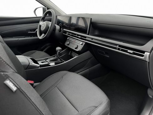 Certified 2025 Hyundai Tucson SE FWD image 23