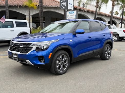 Used 2024 Kia Seltos LX AWD/4WD image 6