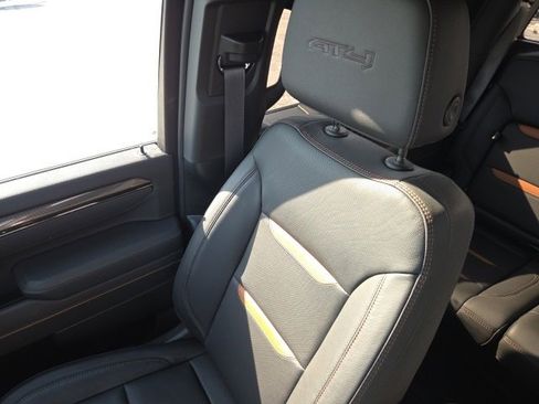 Used 2025 GMC Sierra 2500 AT4 image 22