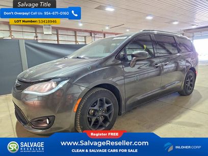 Used 2020 Chrysler Pacifica Touring-L w/ S Appearance Package