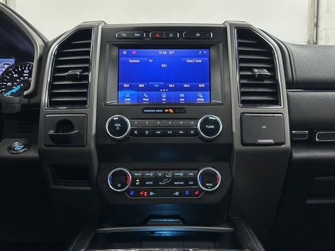 Used 2021 Ford Expedition XLT AWD/4WD image 25