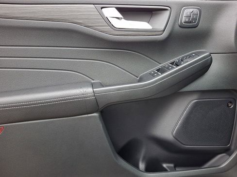 New 2026 Ford Escape SE w/ PHEV Premium Package image 9