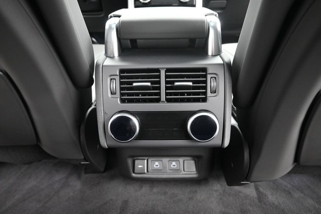 New 2026 Land Rover Discovery Limited Edition AWD/4WD image 21