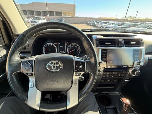 Used 2023 Toyota 4Runner Limited image 21
