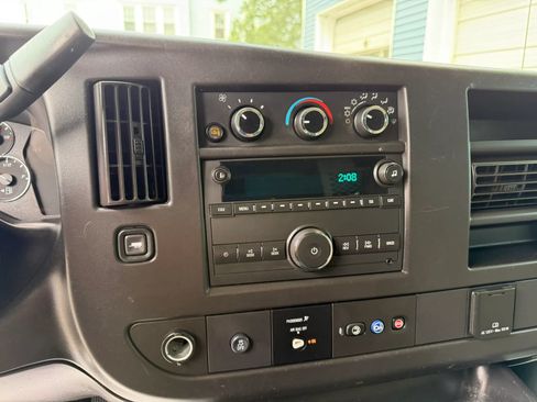 Used 2021 Chevrolet Express 2500 Extended w/ Driver Convenience Package RWD image 11