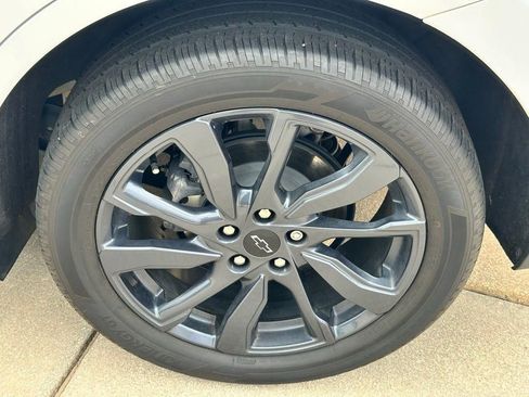 Used 2024 Chevrolet Equinox RS FWD image 25