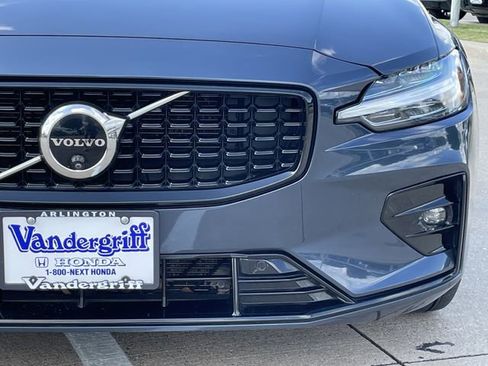 Used 2024 Volvo S60 B5 Plus FWD image 8