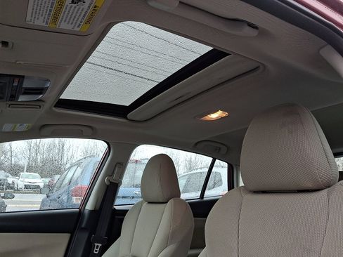 Used 2018 Subaru Impreza 2.0i Premium image 14