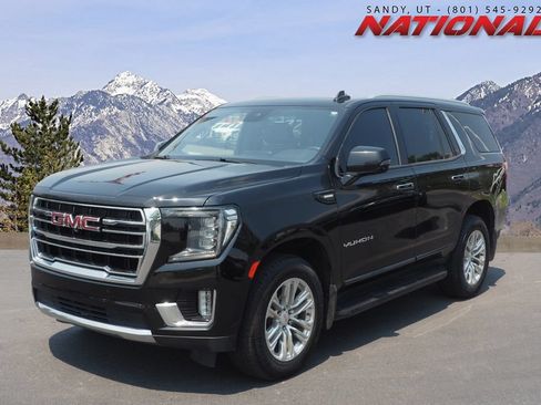 Used 2023 GMC Yukon SLT w/ SLT Premium Package AWD/4WD image 1