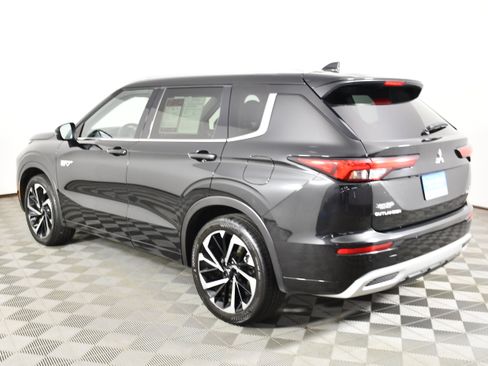 Used 2024 Mitsubishi Outlander SEL AWD/4WD image 8