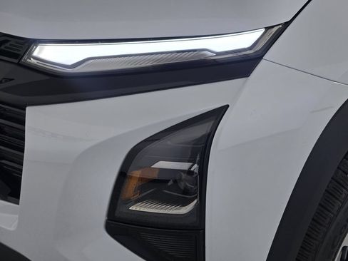 New 2026 Chevrolet Equinox RS w/ Convenience Package III FWD image 10