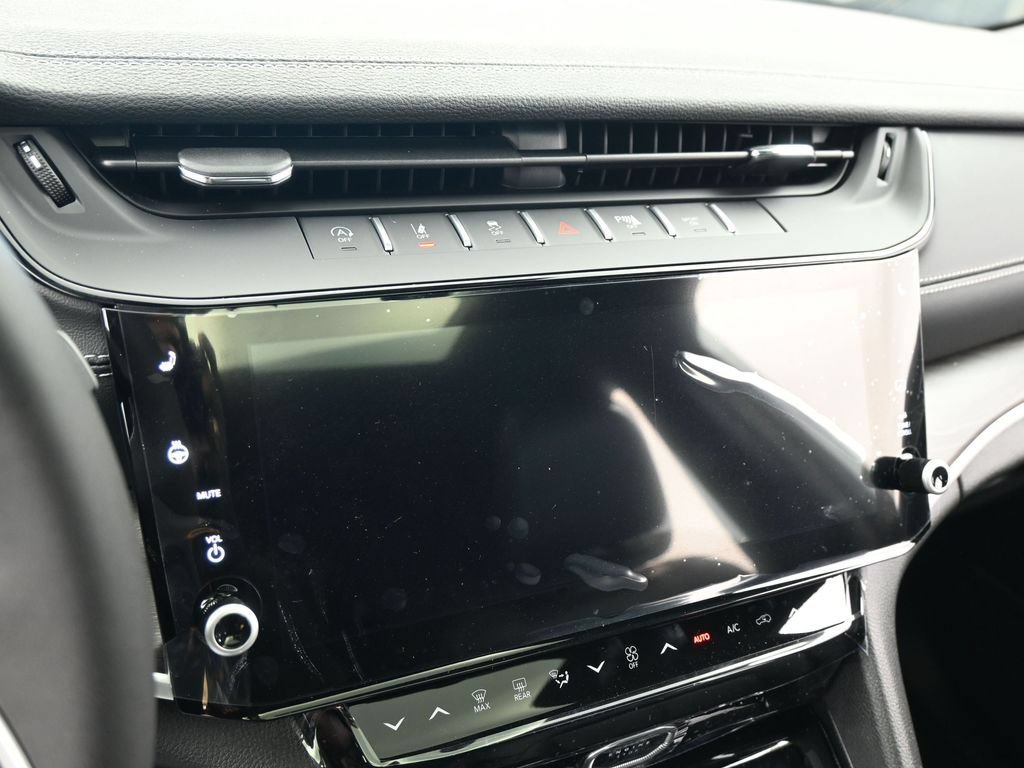New 2026 Jeep Grand Cherokee L Limited RWD image 18