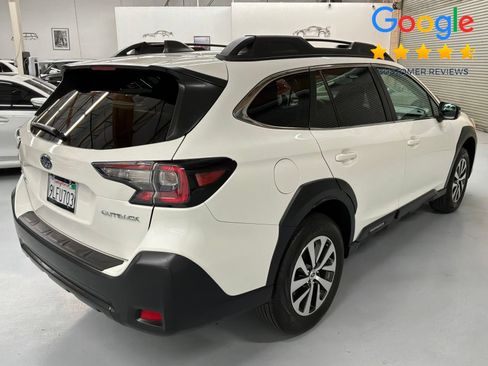 Used 2024 Subaru Outback Premium AWD/4WD image 5