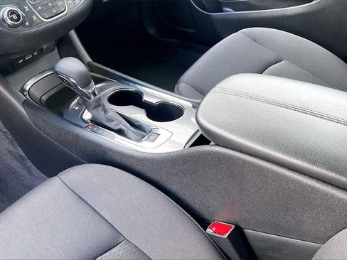 Used 2025 Chevrolet Malibu LT image 17