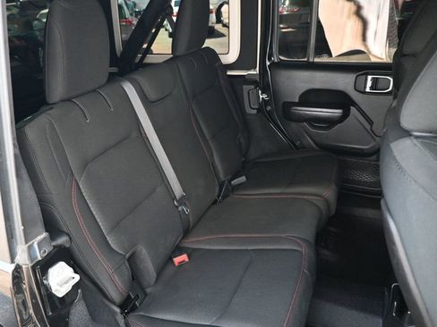 Used 2019 Jeep Wrangler Unlimited Rubicon AWD/4WD image 23