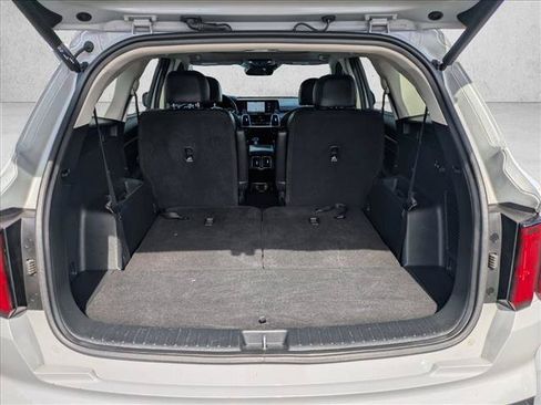 Used 2023 Kia Sorento SX AWD/4WD image 6