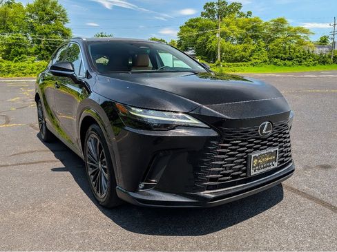 Used 2024 Lexus RX 350 Premium w/ Accessory Package (Z1) AWD/4WD image 3
