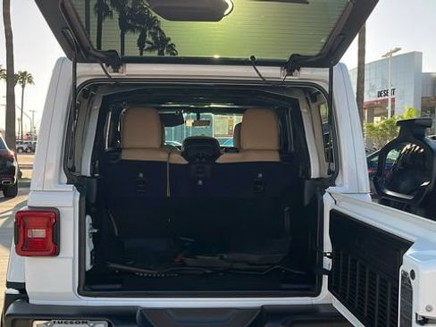 Used 2019 Jeep Wrangler Unlimited Rubicon AWD/4WD image 24