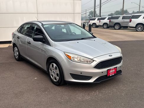 Used 2016 Ford Focus S FWD image 5