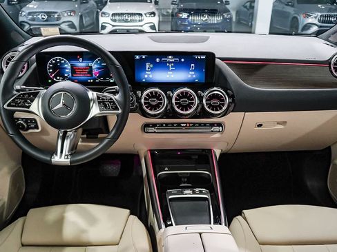 Used 2026 Mercedes-Benz GLA 250 image 12