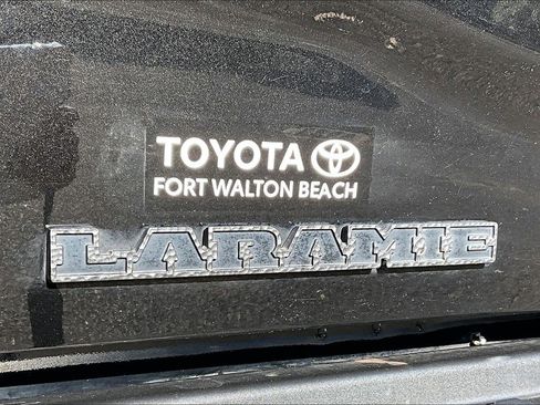 Used 2019 RAM 2500 Laramie w/ Black Appearance Package image 21