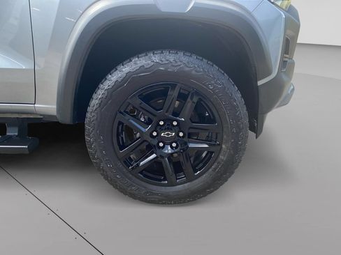 Certified 2023 Chevrolet Colorado Trail Boss w/ Technology Package AWD/4WD image 9