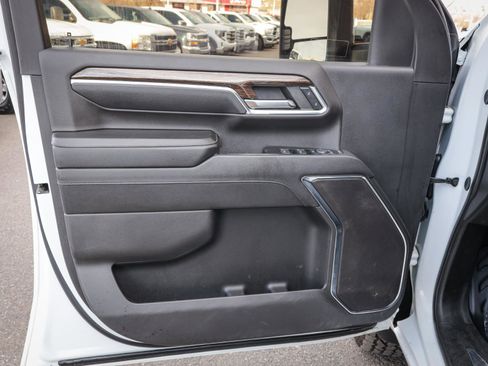 Used 2024 GMC Sierra 2500 SLE w/ SLE Convenience Package image 15