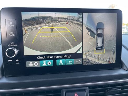 Used 2025 Honda Pilot Elite image 24