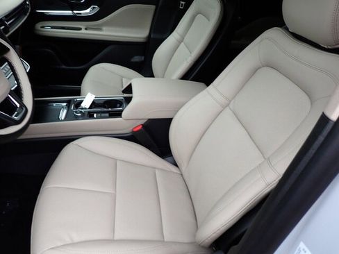 New 2026 Lincoln Corsair Premiere image 37