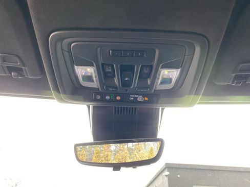 Used 2024 GMC Sierra 2500 AT4X image 81