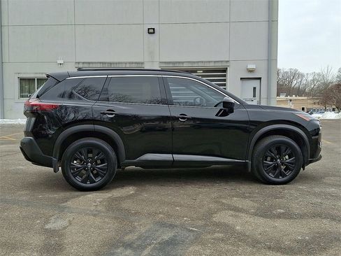 Certified 2023 Nissan Rogue SV w/ SV Premium B Package image 9