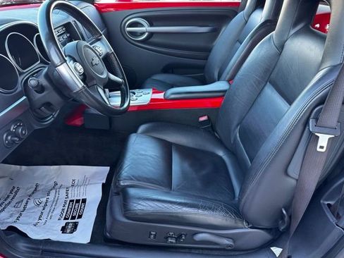 Used 2004 Chevrolet SSR w/ Preferred Equipment Group image 4